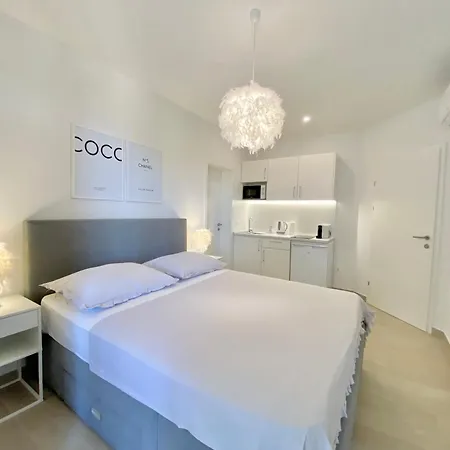 Ksenija Apartment *